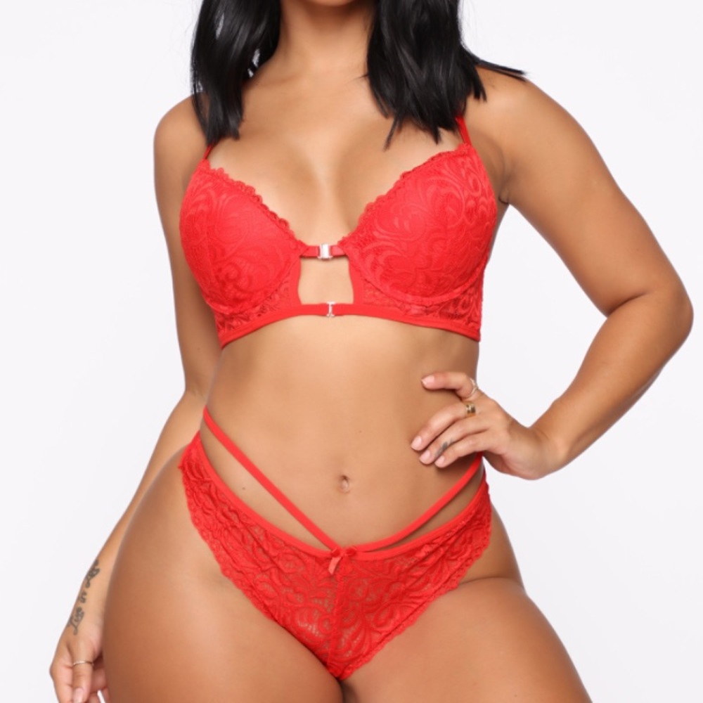 FASHION NOVA RED LINGERIE SET✨